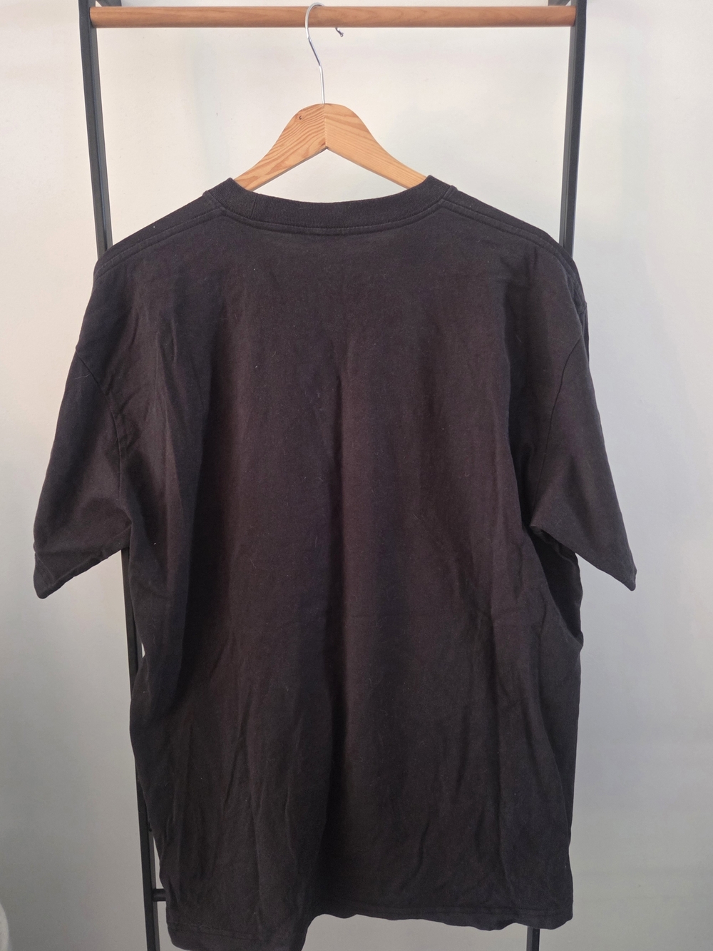 Patta Black Tee with Red Heart Logo - Picture 3 of 3